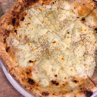 Pizza Provola E Pepe