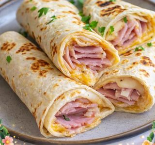 Солена палачинка с шунка