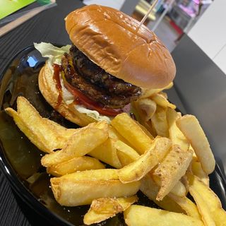 Hamburguesa De Carne + Patatas