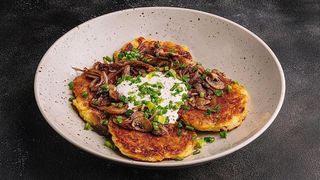 Деруни з грибами (220/80/30/10 г)