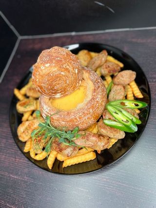 Ковбаски фірмові в сирній бані від шефа (600/200/200/200g)