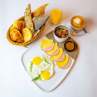 Petit Déjeuné Continental