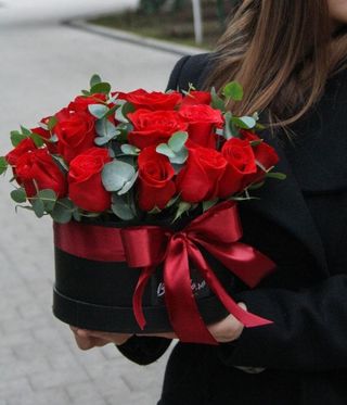 Aranjament trandafiri rosii