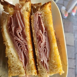 Requetenmixto de mortadela de pistachos 