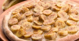 Queijo, Banana (Ou Ananás), Leite Condensado E Canela