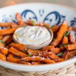 ბატატის ფრი ტრუფელის აიოლით