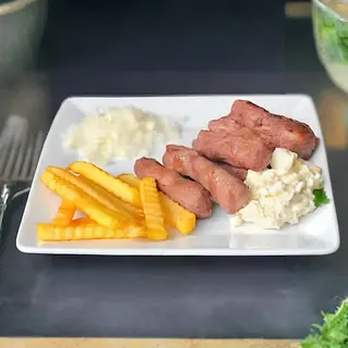 Ćevapi na kajmaku