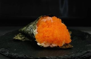 Temaki Salmão com Masago