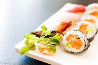 Pokè sushi club roll