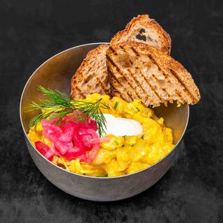 Croissant avocado toast