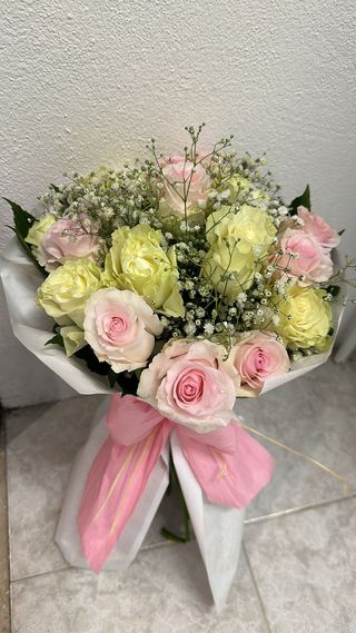 Ramo com 17 Rosas do Equador