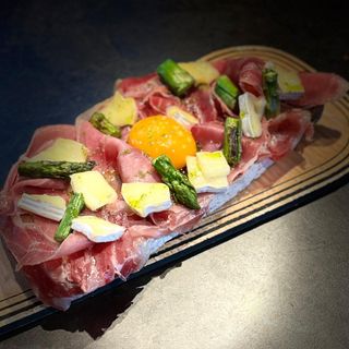 Tosta De Queso Brie Con Yema De Huevo