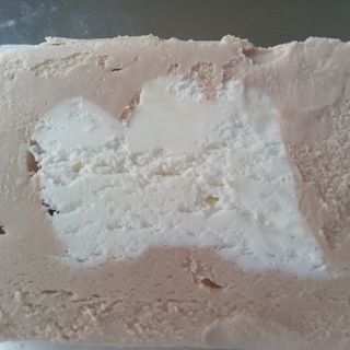 IMBOTTITO NOCCIOLA E PANNA