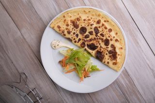 Բլիթ խոզապուխտով և պանրով