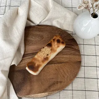Luna z mozzarellą, szynką i jalapeno