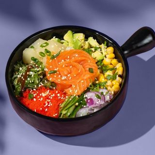 პოკე ორაგულით