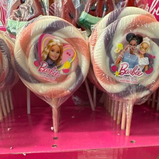 Swirl pop barbie