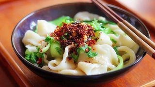 55. Spaghetti cinesi all'olio piccante