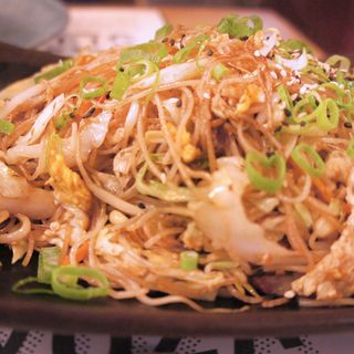 Fideos de arroz al wok