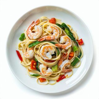 Lamian con gamberi e verdure