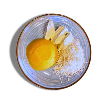 Mămăligă cu brânză și smântână