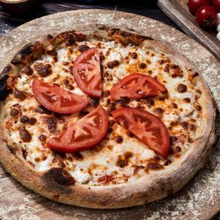 Пица Маргарита с пресни домати (30см)