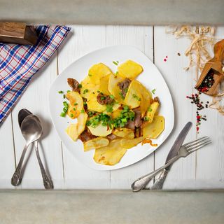 Картофель с мясом по-домашнему