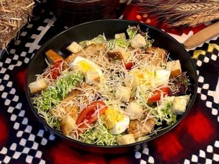 Салат Цезар з курочкою (200g)