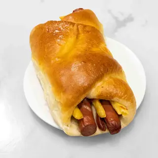 Calzone con wurstel patatine ketchup e maionese
