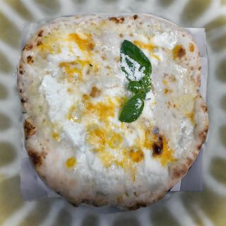 Pizza Clásica Redonda 6 Quesos