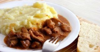 Pulpă de porc la tavă cu piure de cartofi