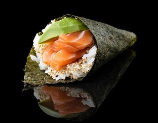 Temaki de Salmón y Aguacate