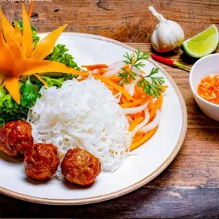 NEM NƯỚNG 
