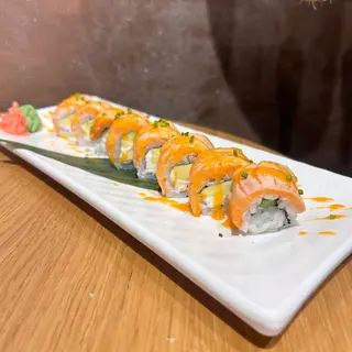 Roll Salmón Uramaki Flambeado 