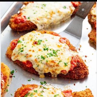 Milanese con salsa all’amatriciana +patata+Coca-Cola 1 L 