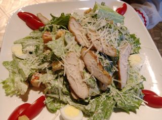 Цезарь с курицей