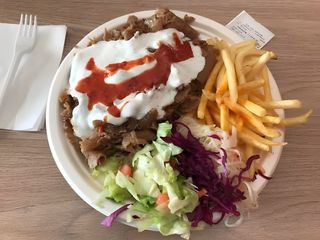 Kebab na talerzu + napój 0,33l