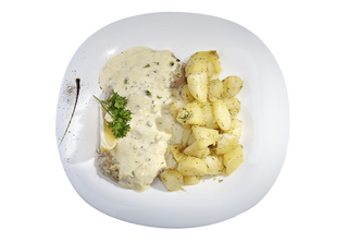 Свински карета с Пепър сос и гарнитура картофи соте (340г)