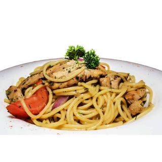 Tallarines Con Pollo