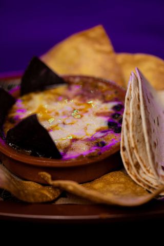 Cazuelita De Mozzarella Y Birria Res