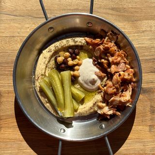 Хумус з куркою