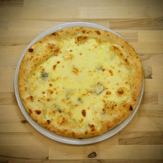 Pizza Blanca Cuatro Quesos