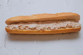 Bocadillo De Bonito Con Mahonesa