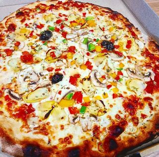 Pizza 4 Estaciones (30 Cm.)