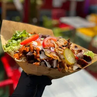 Kebab w Bułce z frytkami