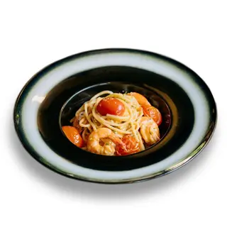 Spaghete cu usturoi, ulei, ardei iute și creveți K