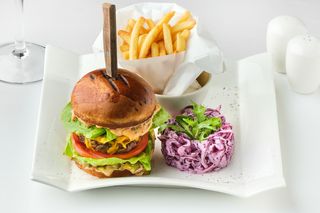 Бургер з телятиною