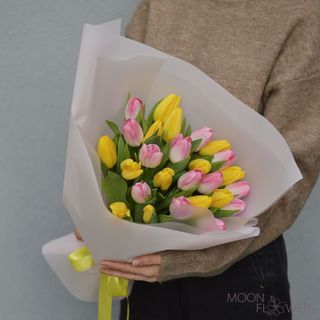 Buchet de 25 lalele Olandezi galbene și roz