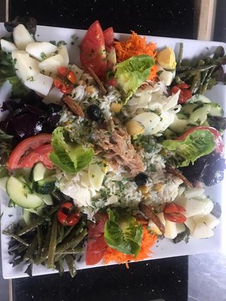  Salade Niçoise    