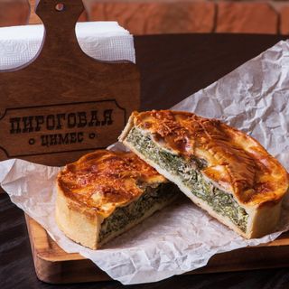 Міні Французський пиріг з шпинатом, волоськими горіхами і крем-сиром 